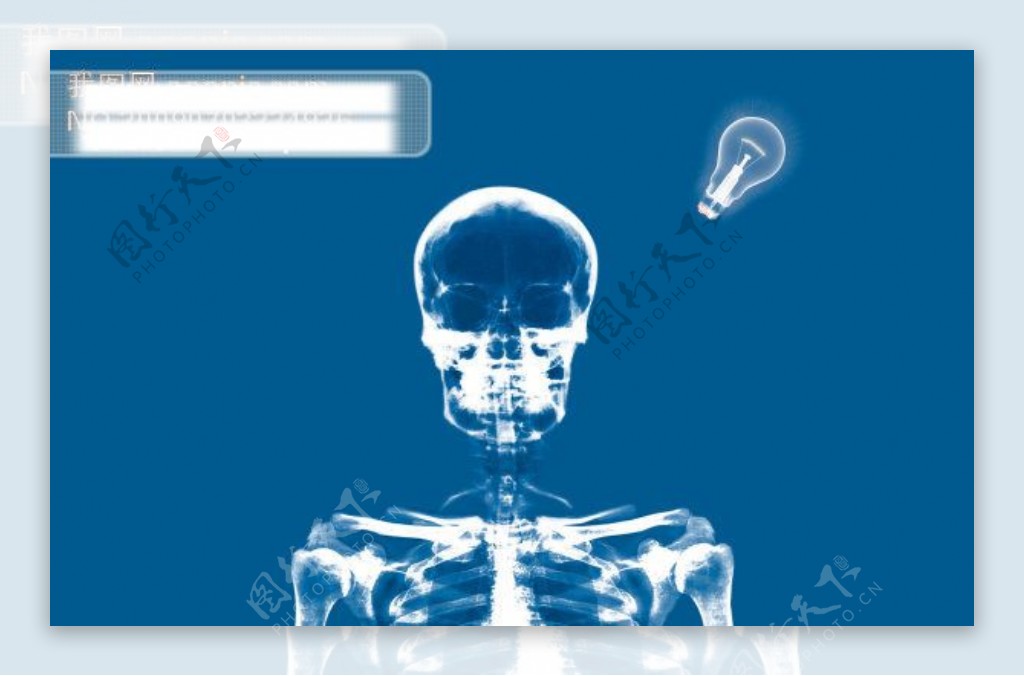 X光透视人体骨骼与白炽灯泡