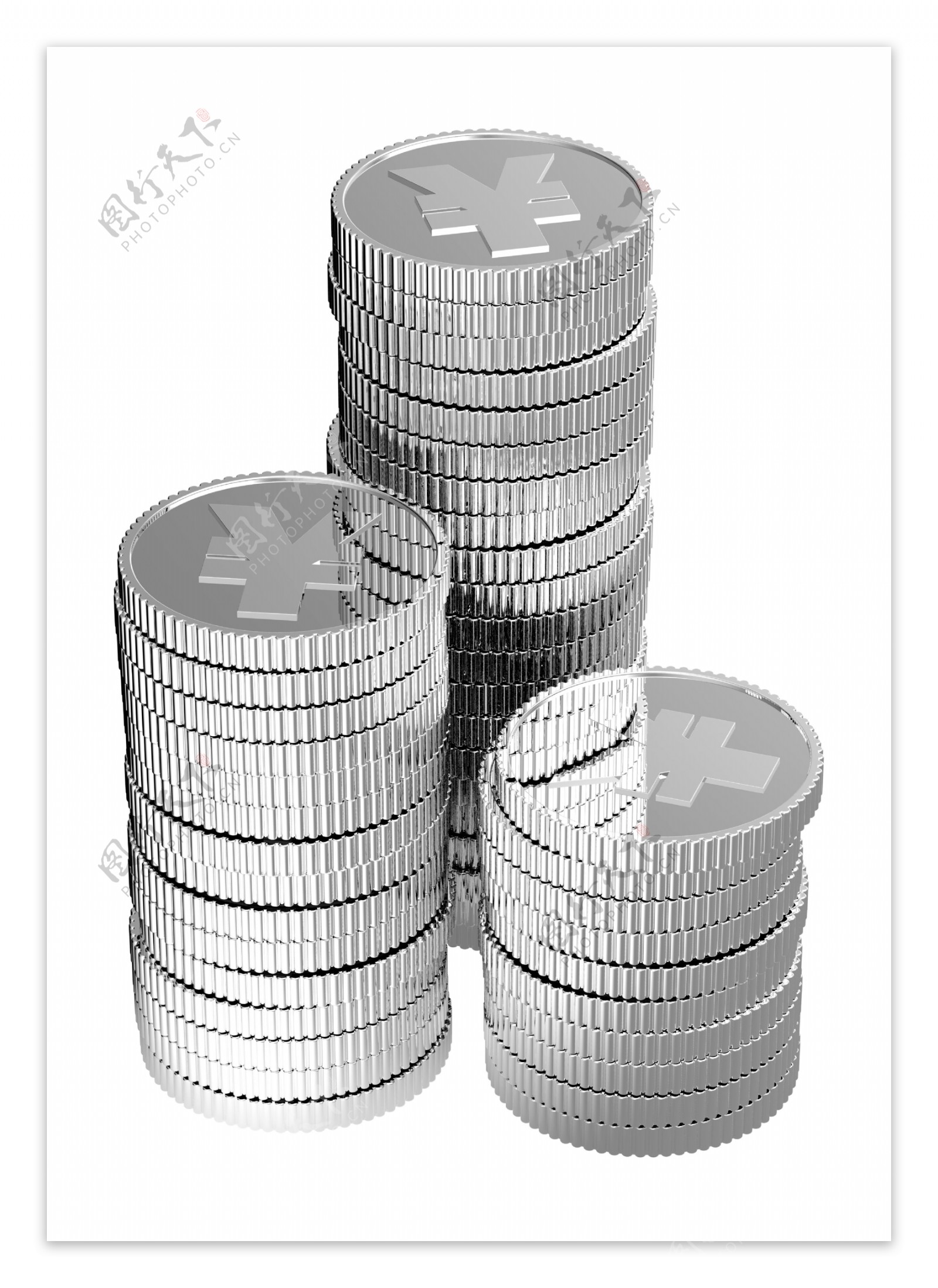 银日元硬币堆孤立在白色的背景