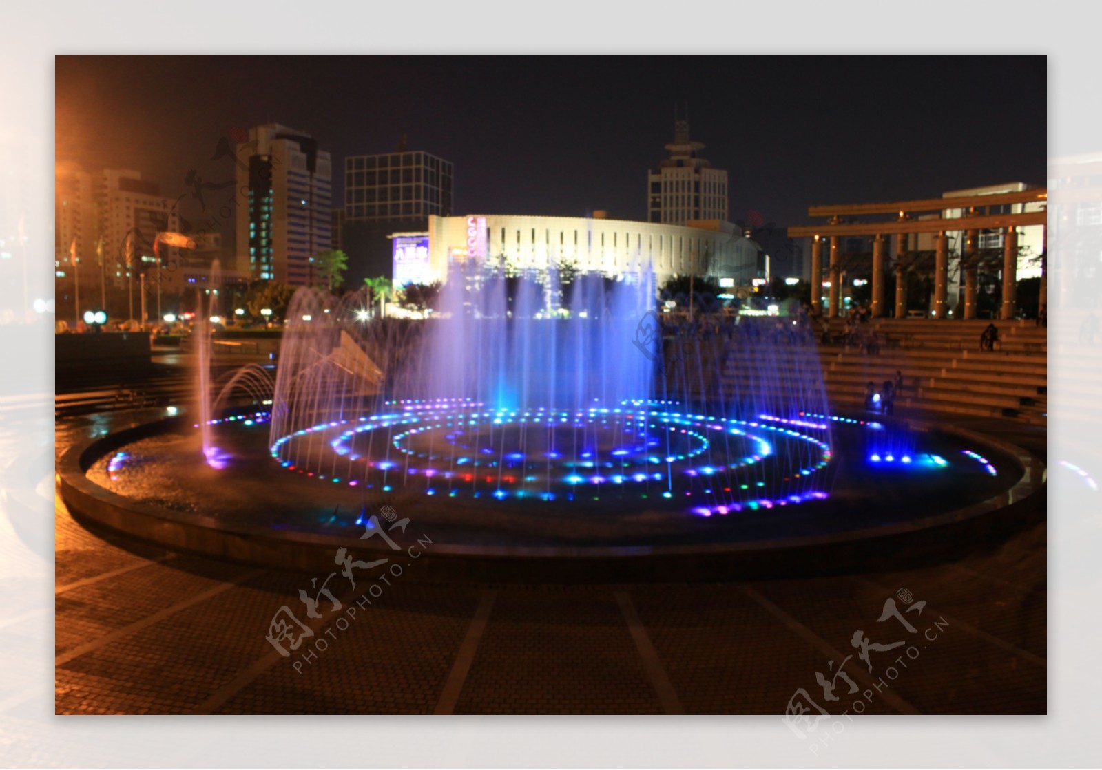 龙城广场的喷泉