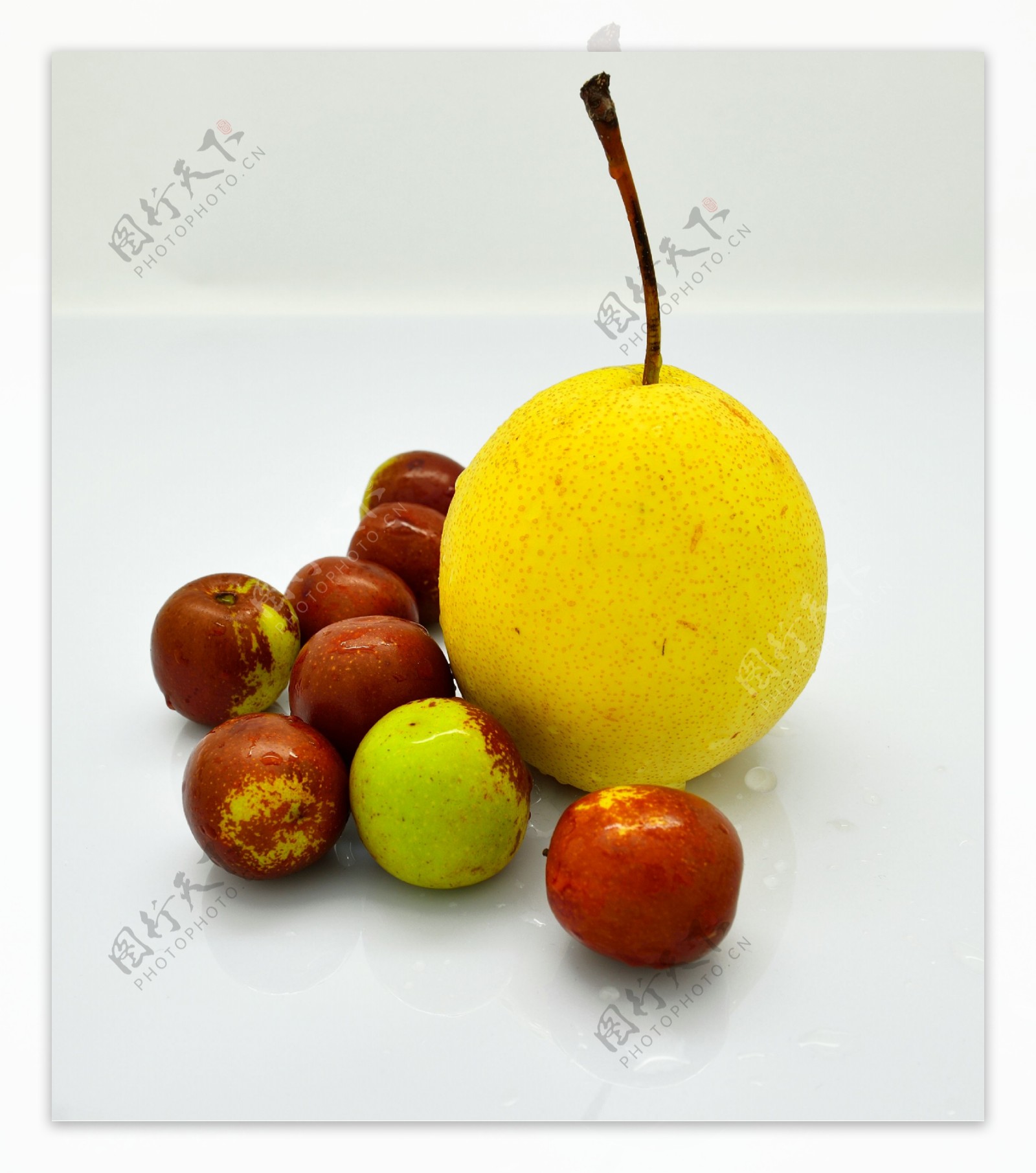 水果梨子和枣子图片