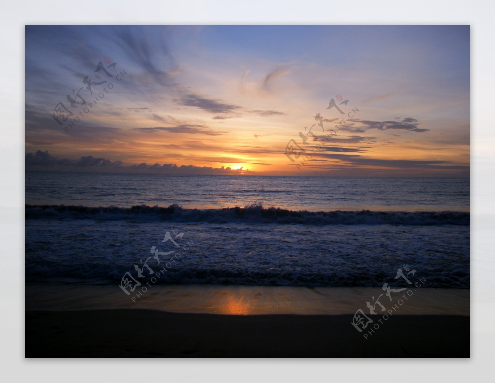 巴厘岛的夕阳海滩图片