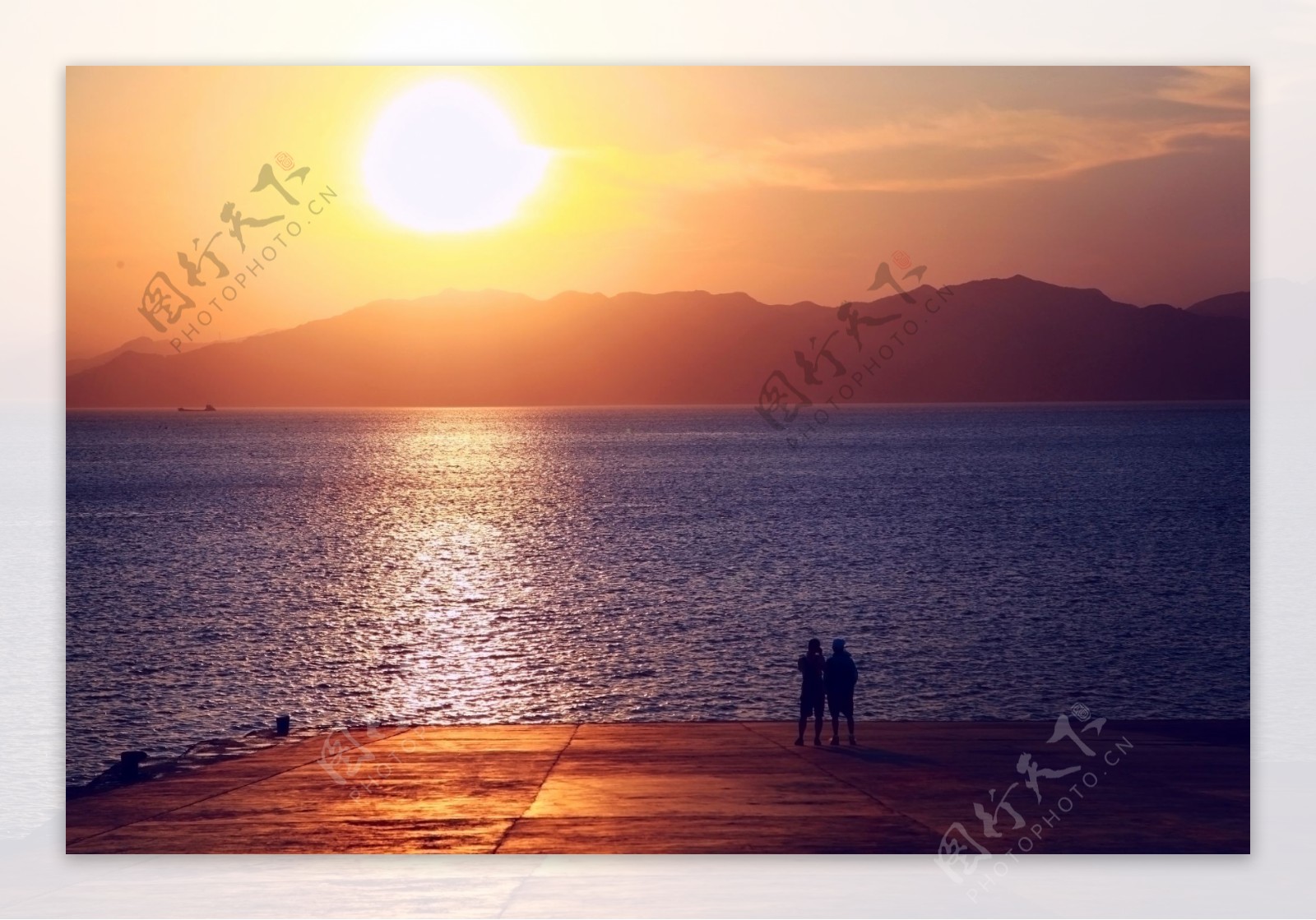 大海夕阳黄昏美景图片