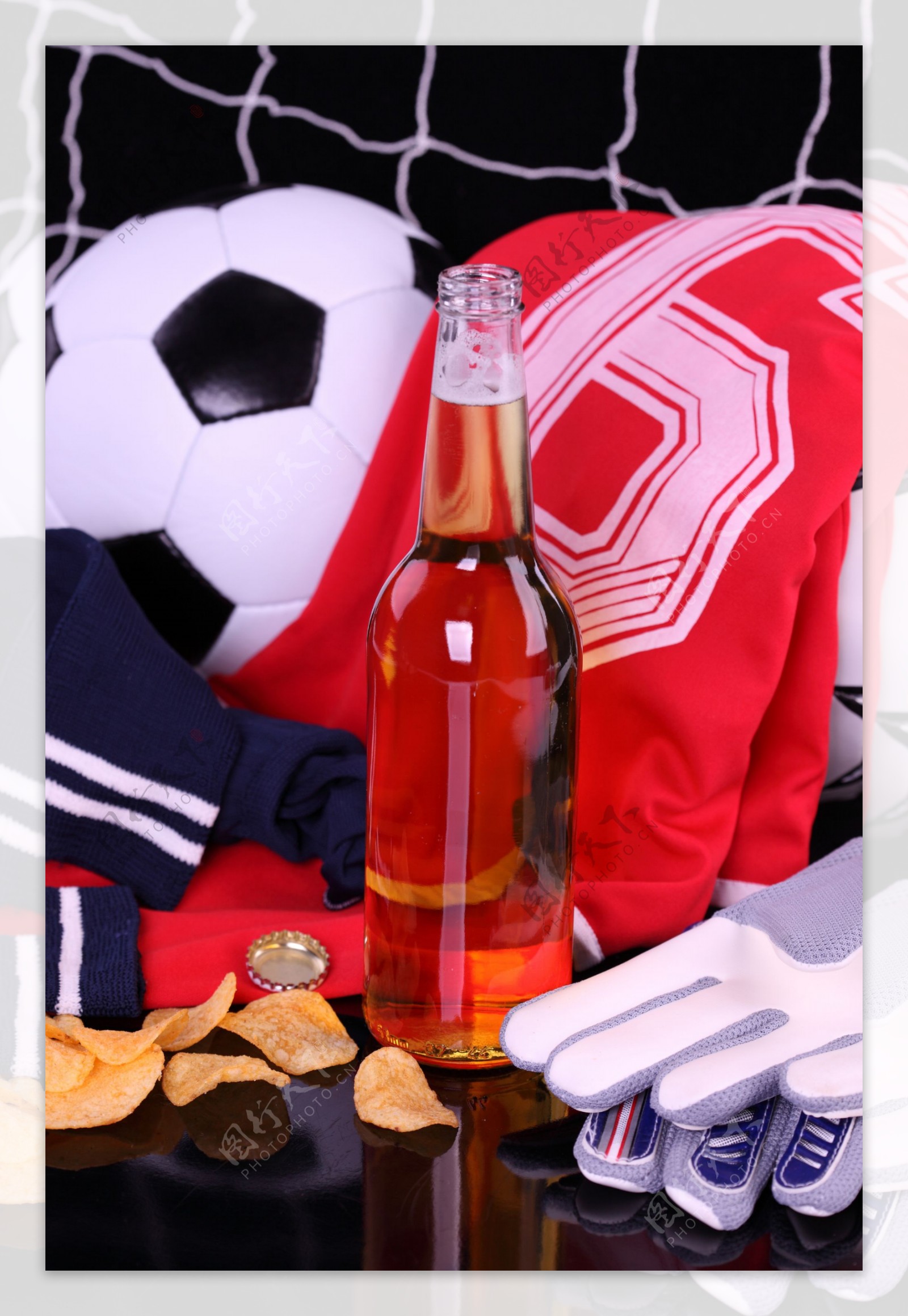 足球和啤酒图片