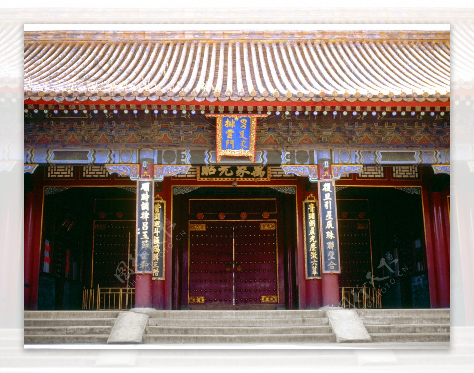 明清建筑庭院宫殿大门正面抱柱设计宫廷彩绘