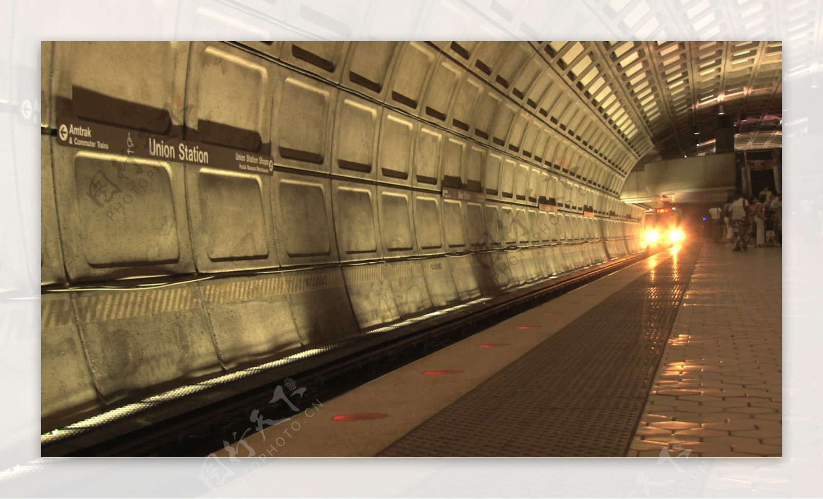 直流地铁列车到达站2股票的录像视频免费下载