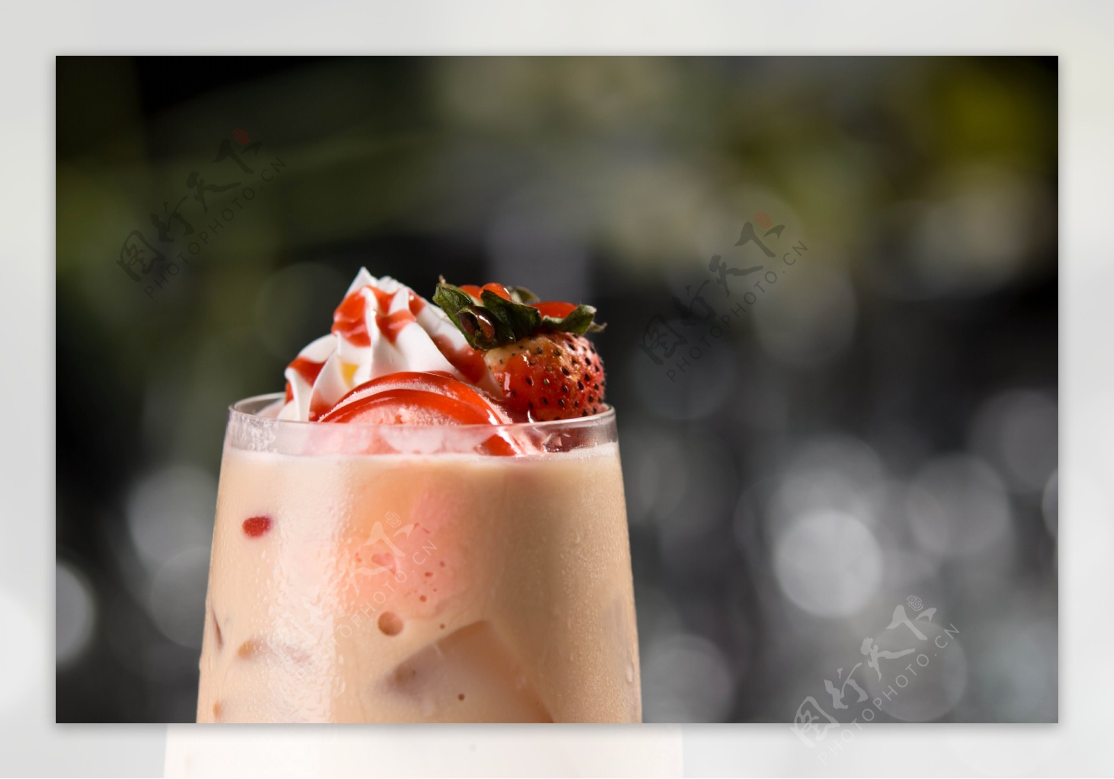 冰皇家奶茶草莓口味图片