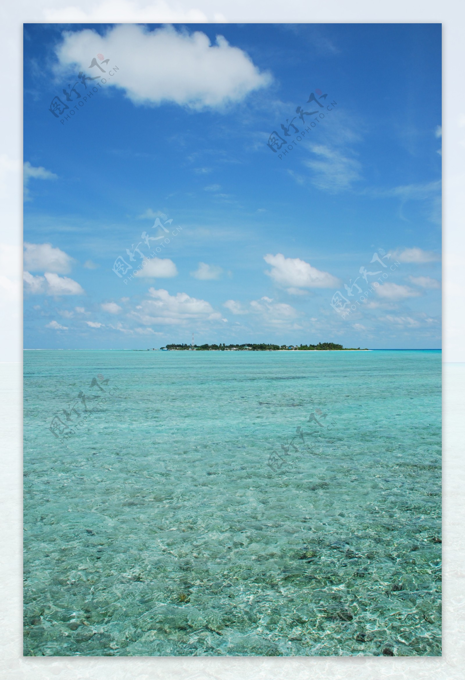 马尔代夫岛与华丽的水Cloudscape