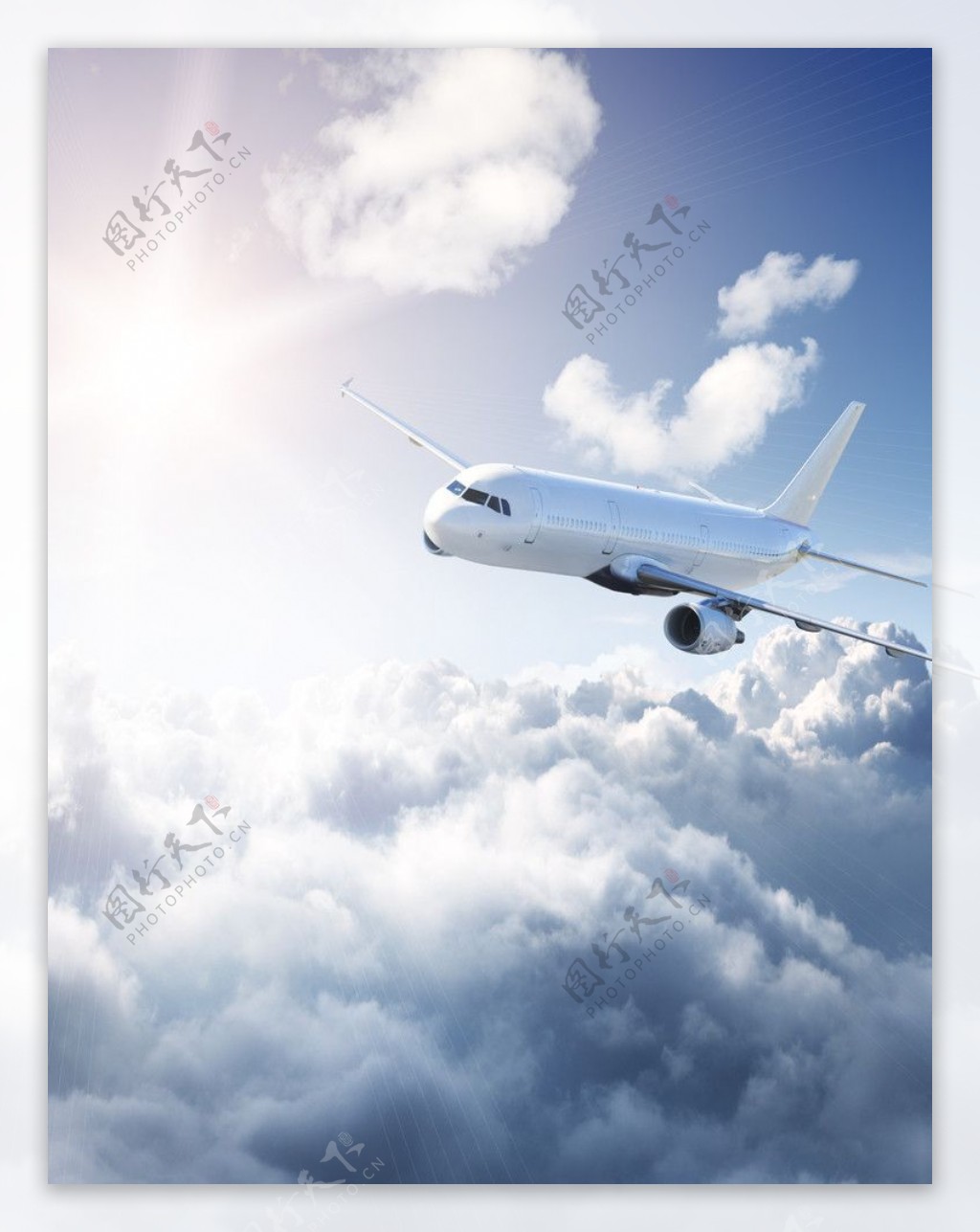 天空中飞翔的飞机图片