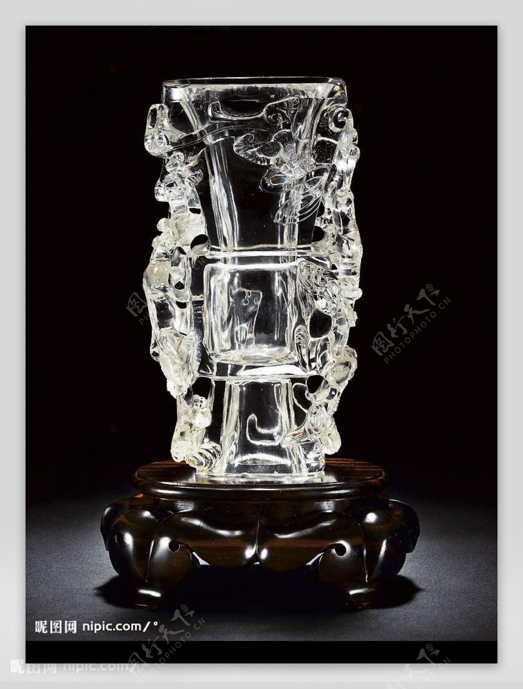 水晶雕螭纹觚形杯图片