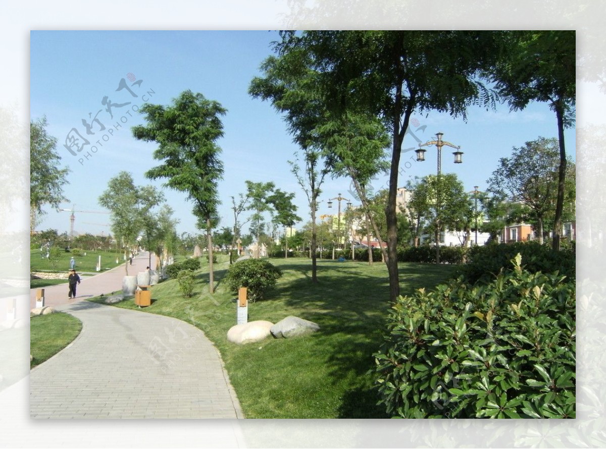 唐城墙遗址公园大道图片