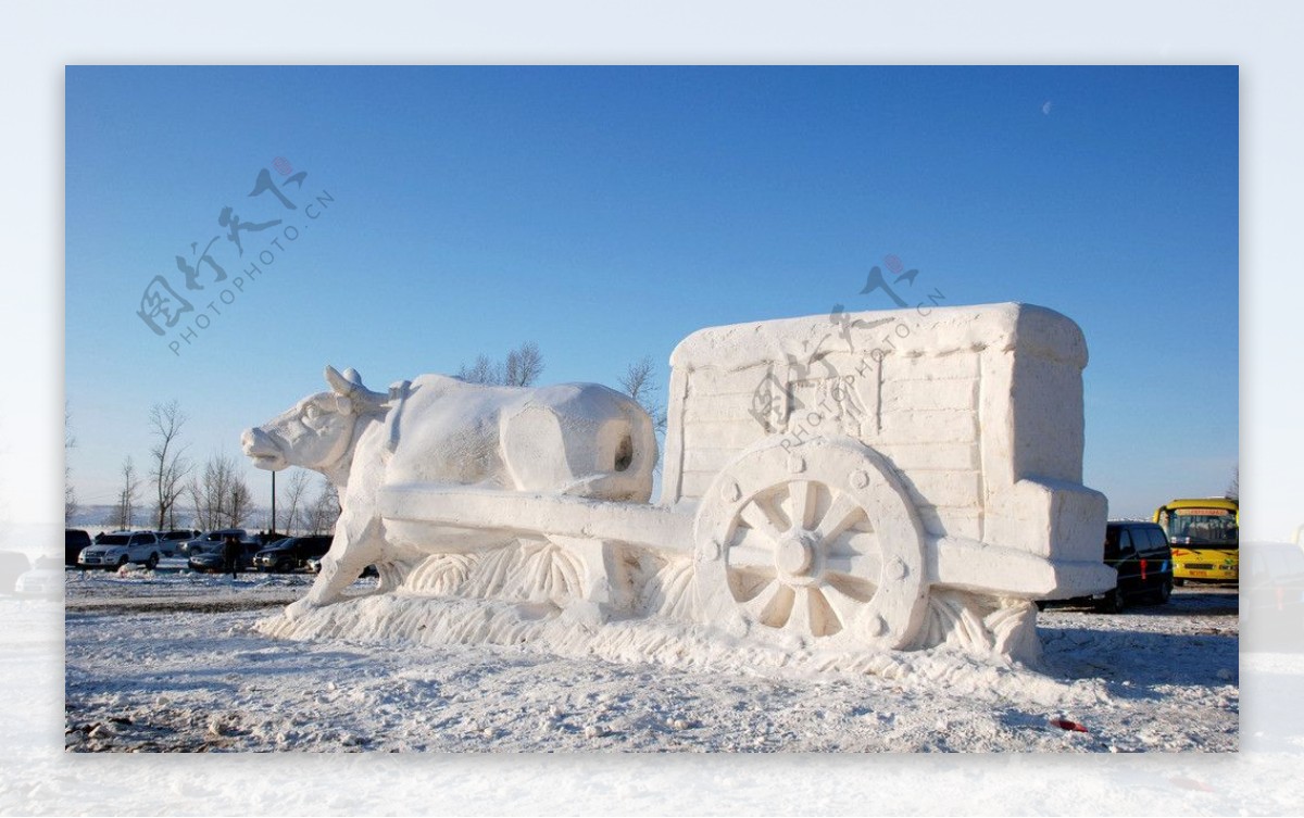 那达慕大会的雪雕图片