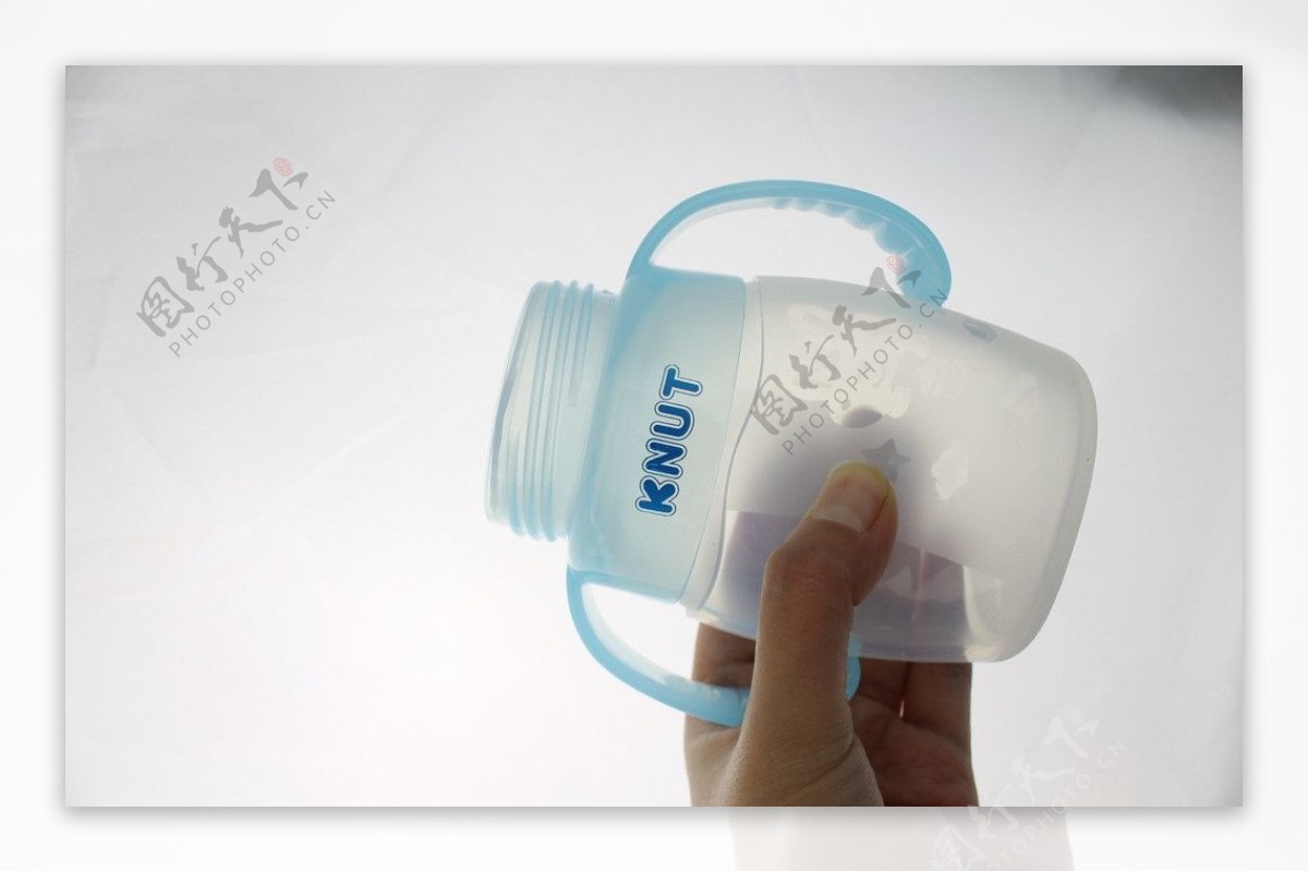 婴儿硅胶奶瓶图片