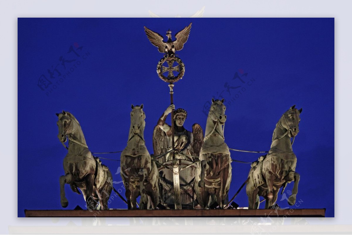 德国战车雕塑图片
