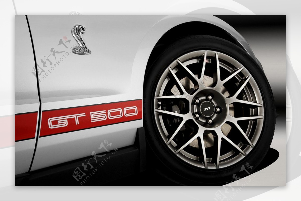 GT500汽车轮胎图片