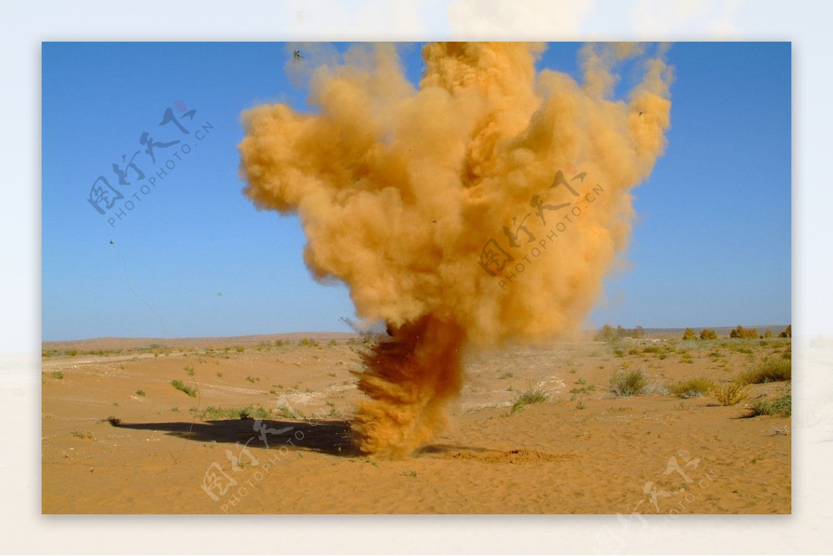 爆炸沙漠沙子图片