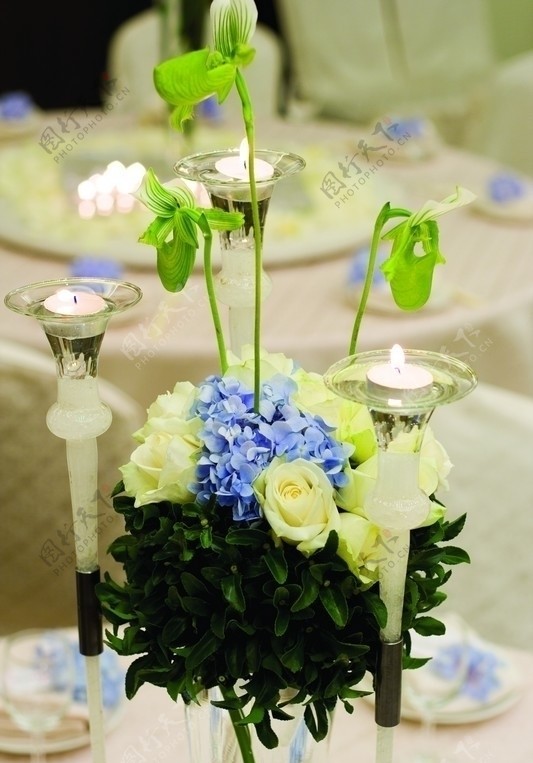 婚礼场景与花饰图片