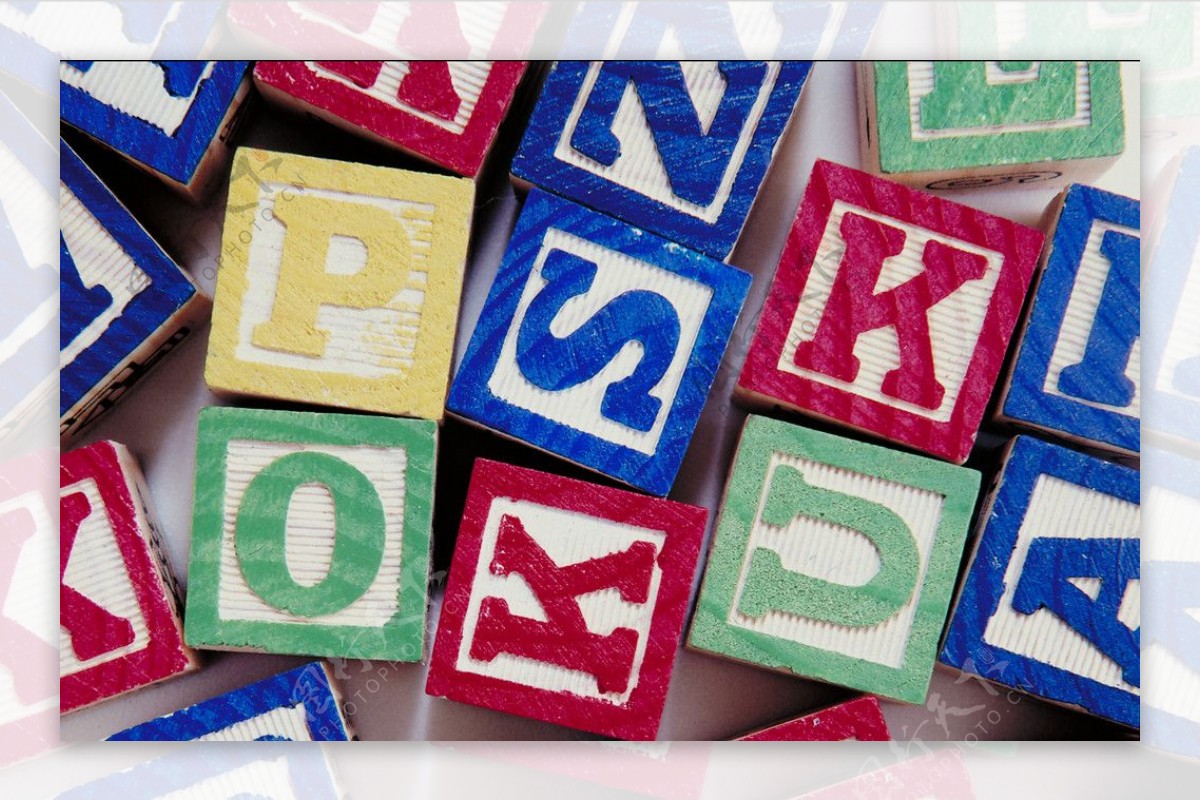 字母玩具彩色块图片