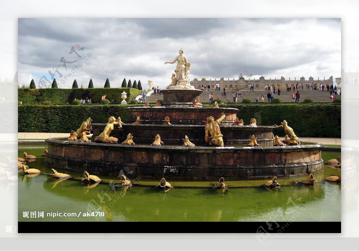 凡尔赛宫公园雕塑图片