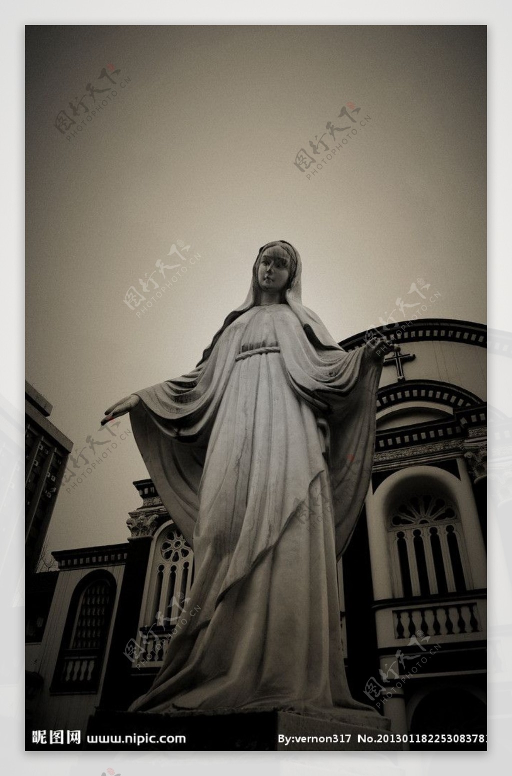 平安堂圣母像图片