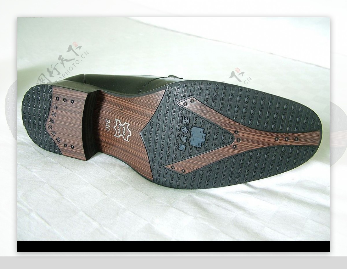 圣帝罗阑皮鞋图片