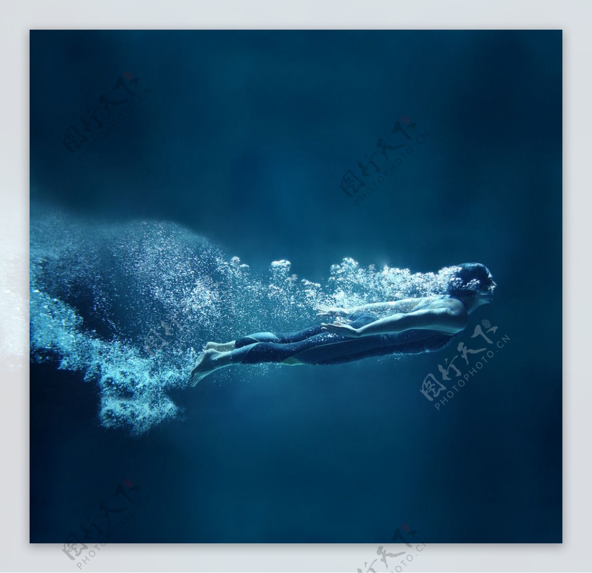 游泳运动员图片