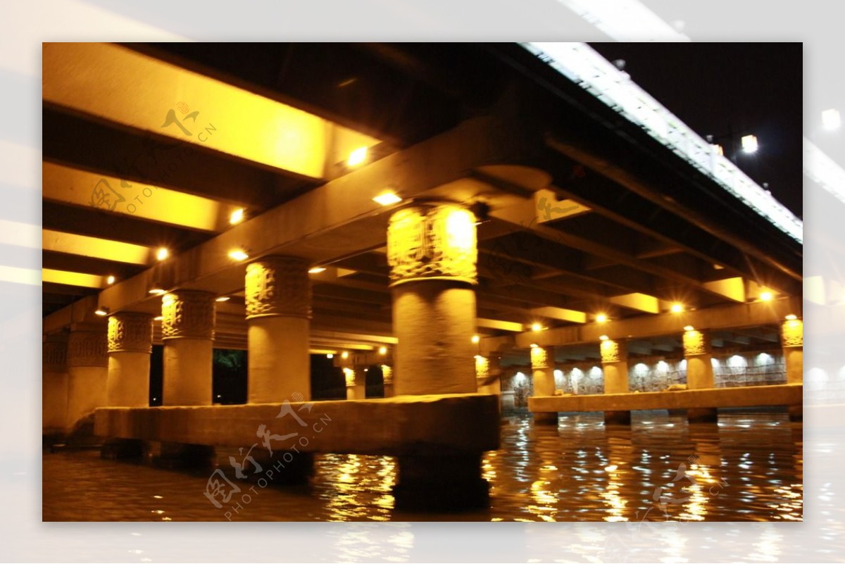 苏州夜景桥洞图片