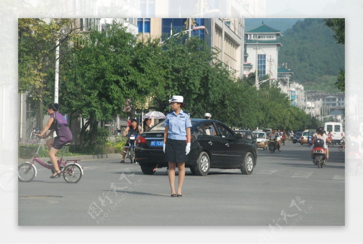 女交警图片