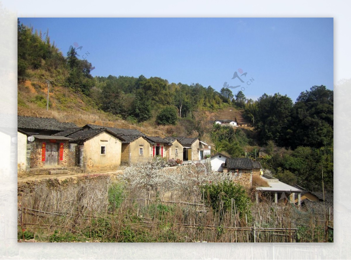 山村小屋风景图片