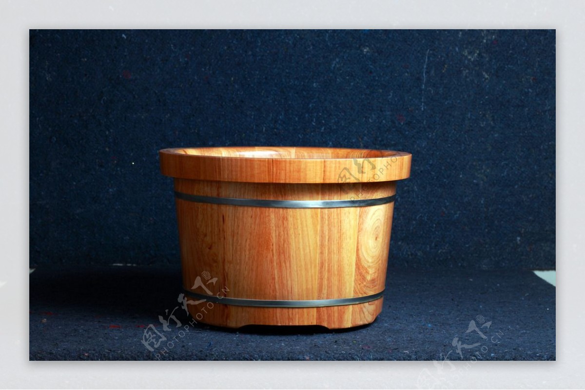 木桶浴桶图片