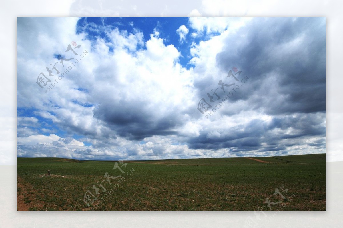 内蒙古大草原蓝天图片