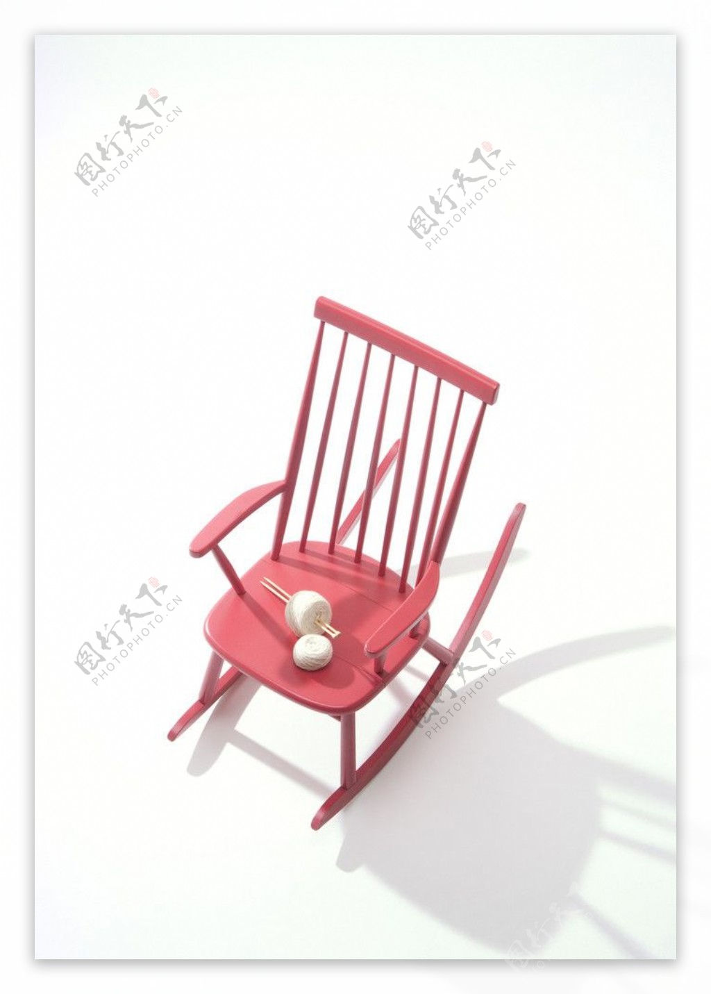 红色摇摇椅图片