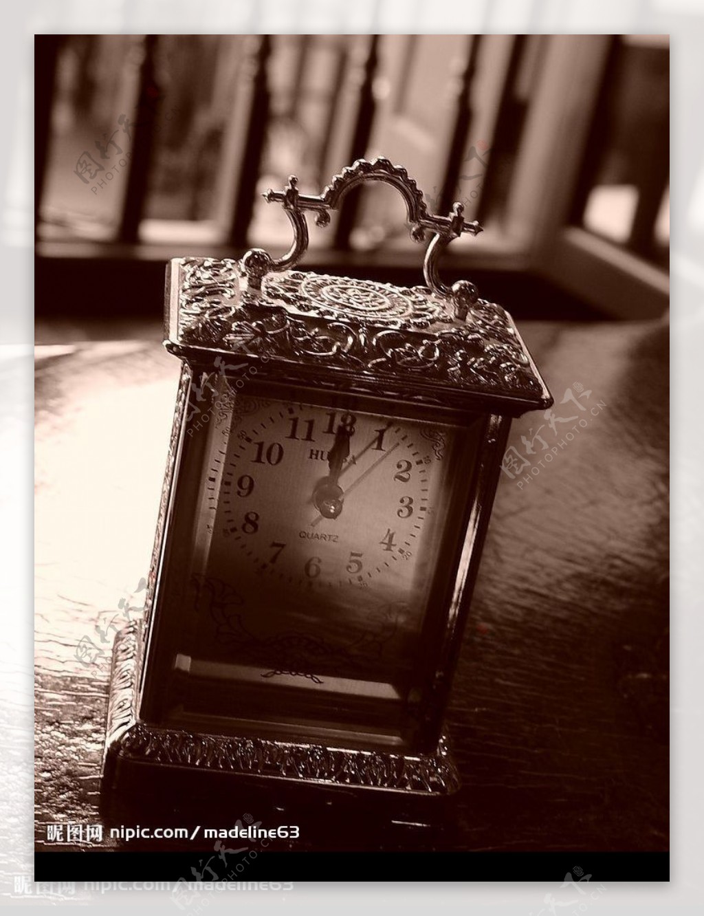 古老的时钟图片