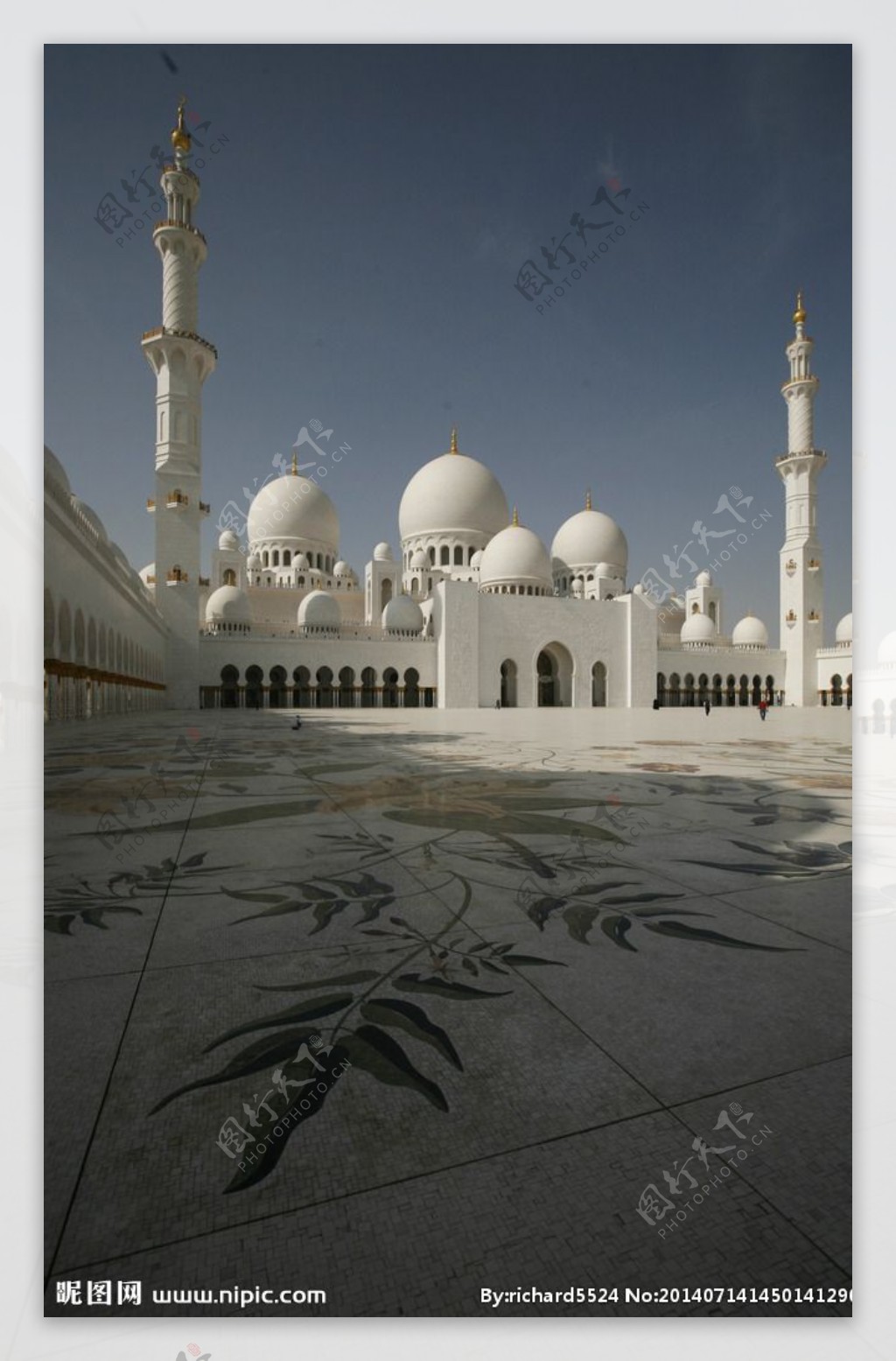 谢赫扎伊德清真寺院内图片