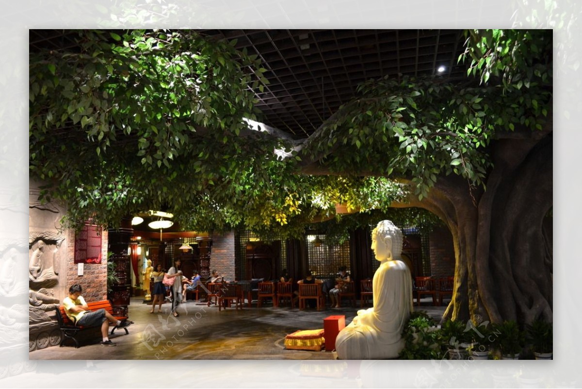 佛陀坐在菩提树下插画图片素材_ID:395811857-Veer图库