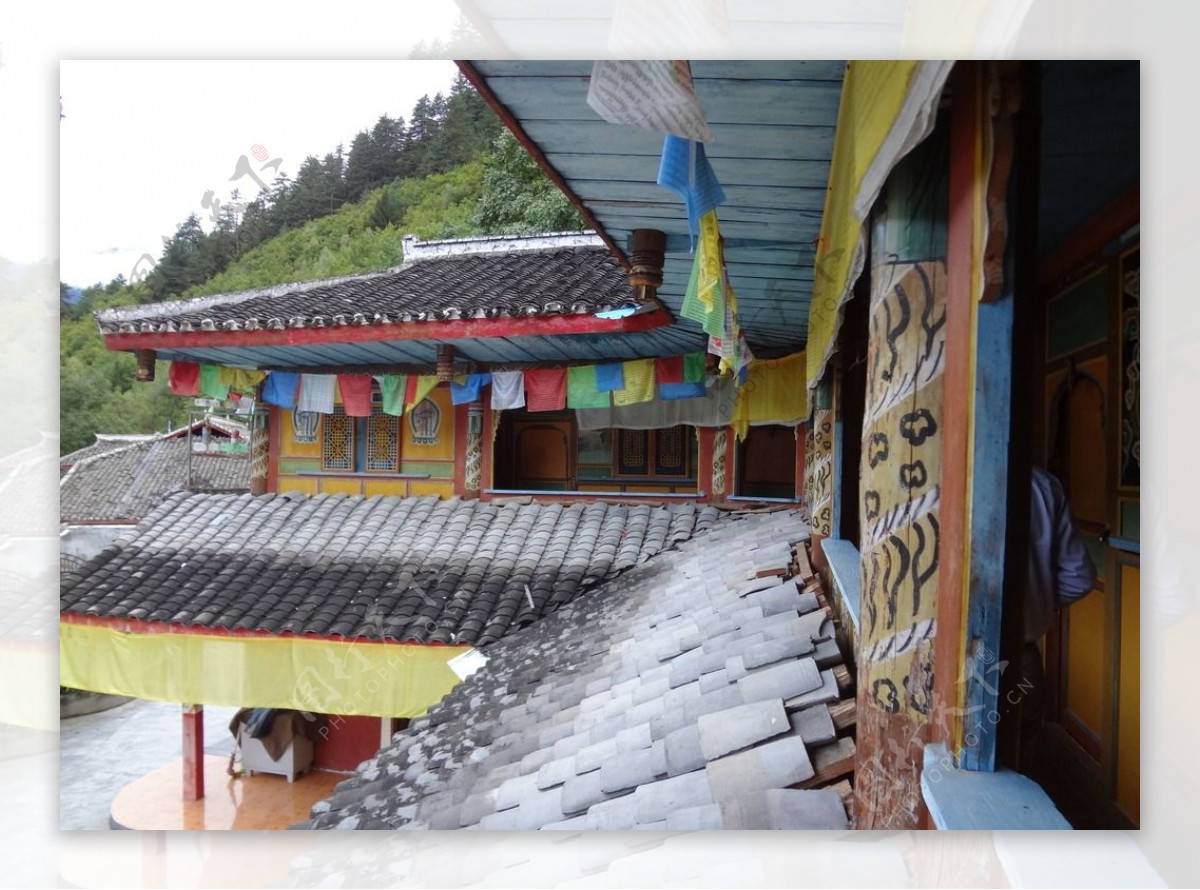 藏族寨子图片