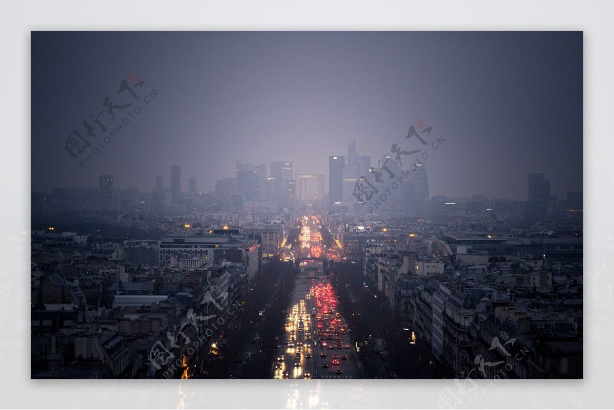 欧洲城市夜景俯瞰摄影图片