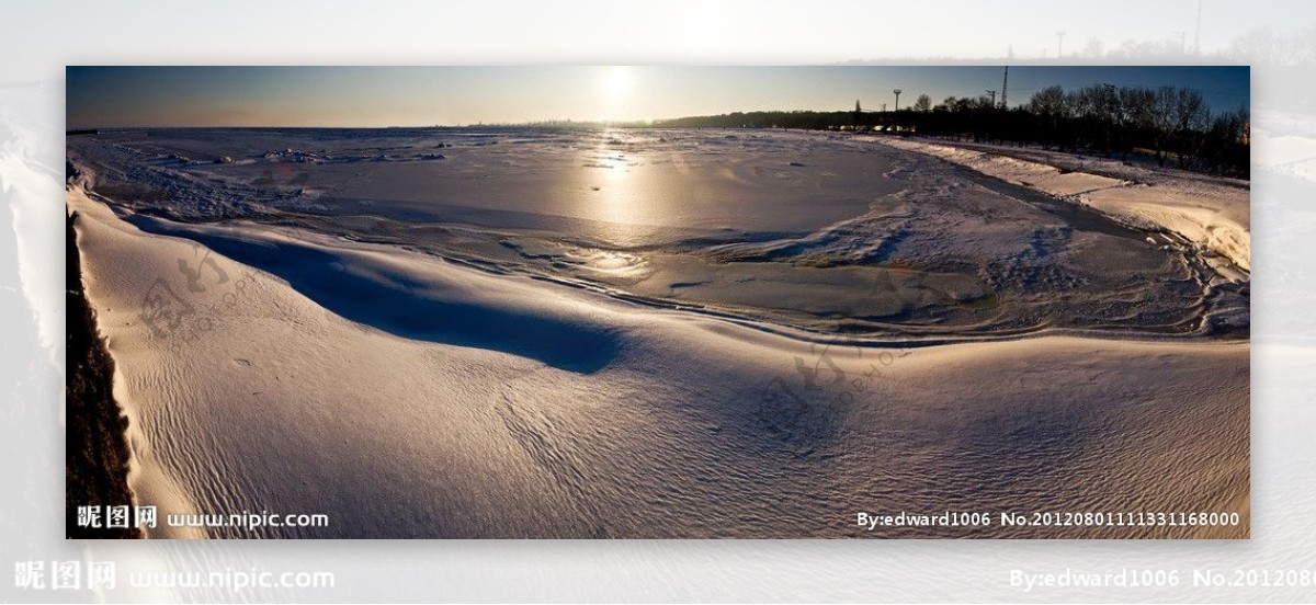 冬季河面全景摄影图片