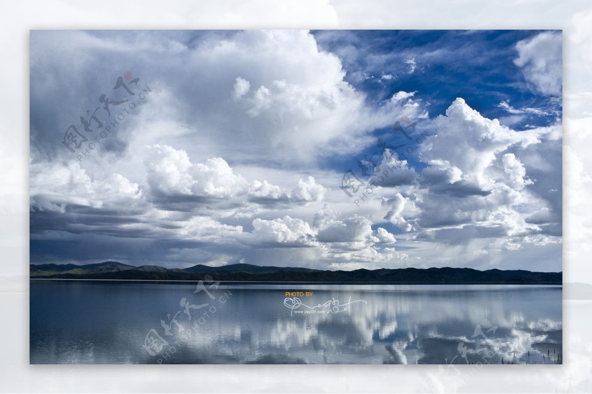 鄂陵湖云图片
