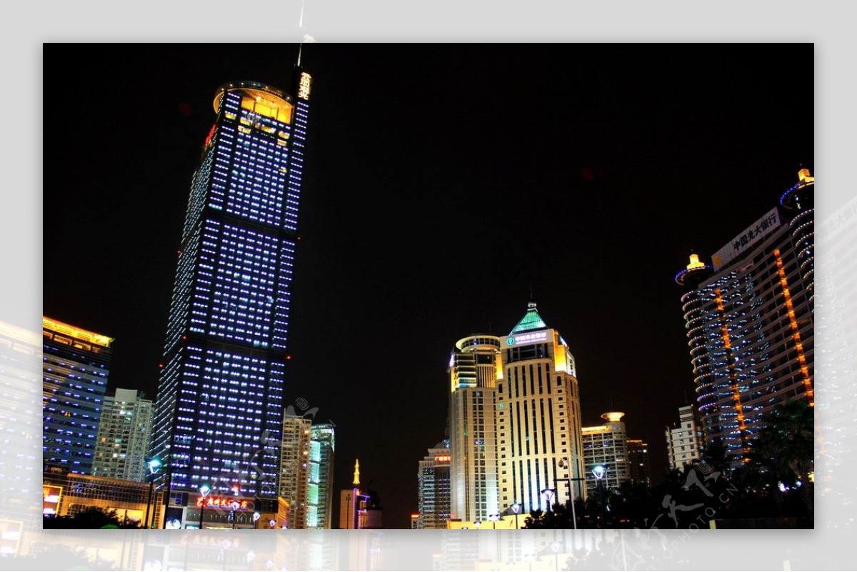 深圳市罗湖区地王大厦夜景|摄影|环境/建筑|原叶晾衣 - 原创作品 - 站酷 (ZCOOL)