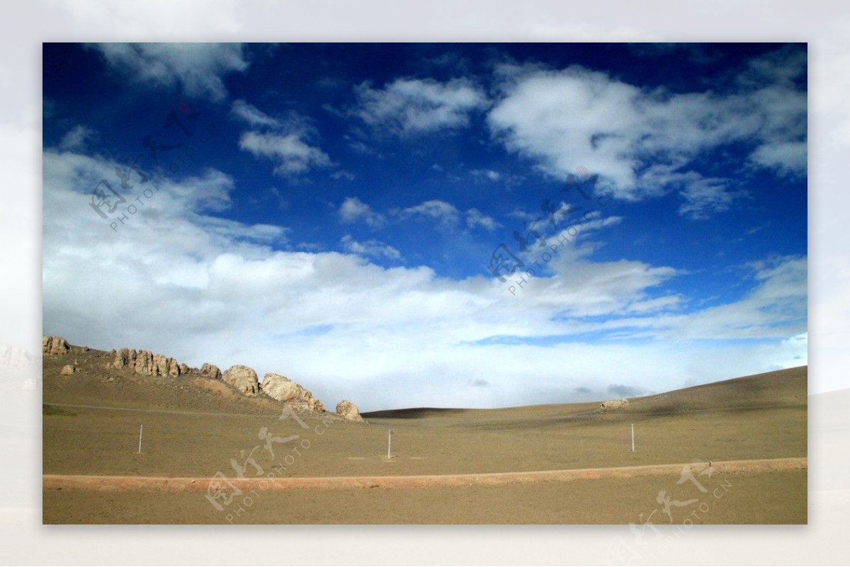 西藏高原蓝天图片