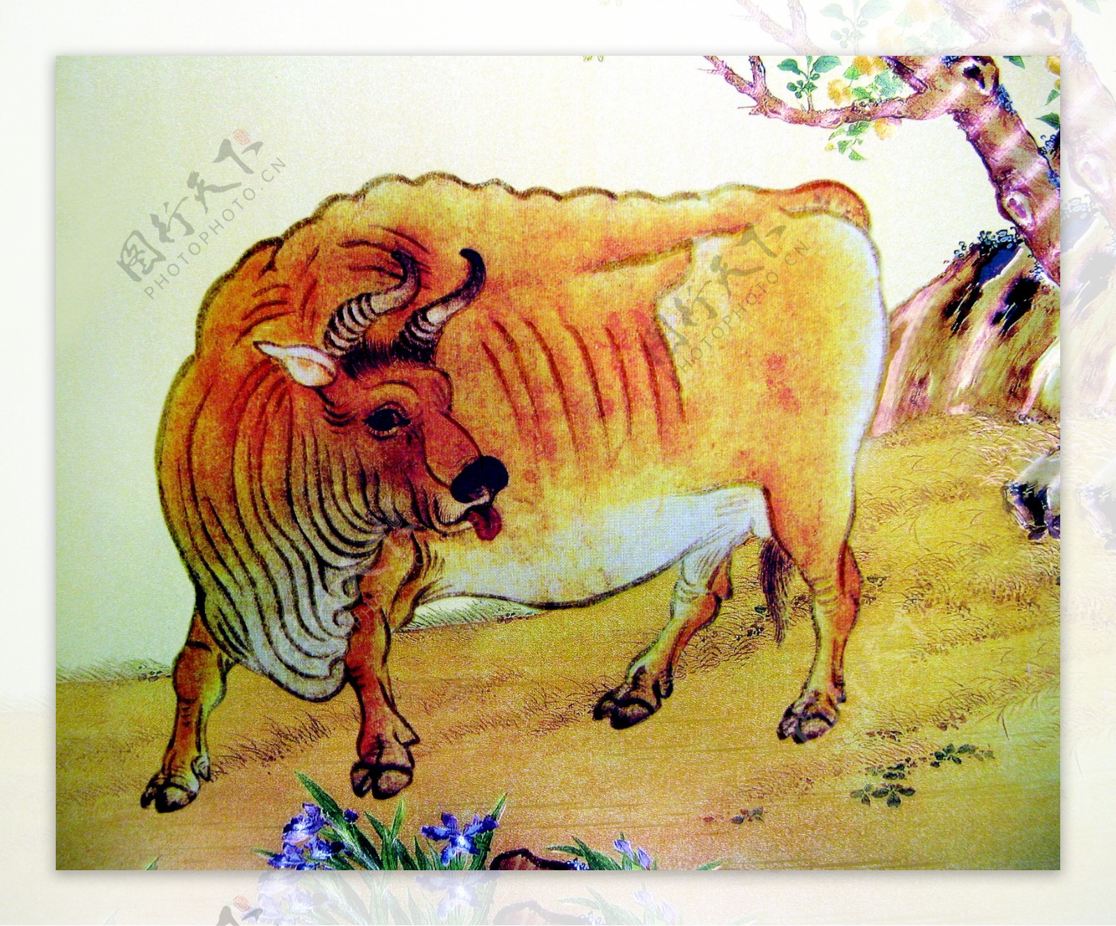 可爱卡通小牛奔跑的小牛图片-图行天下素材网