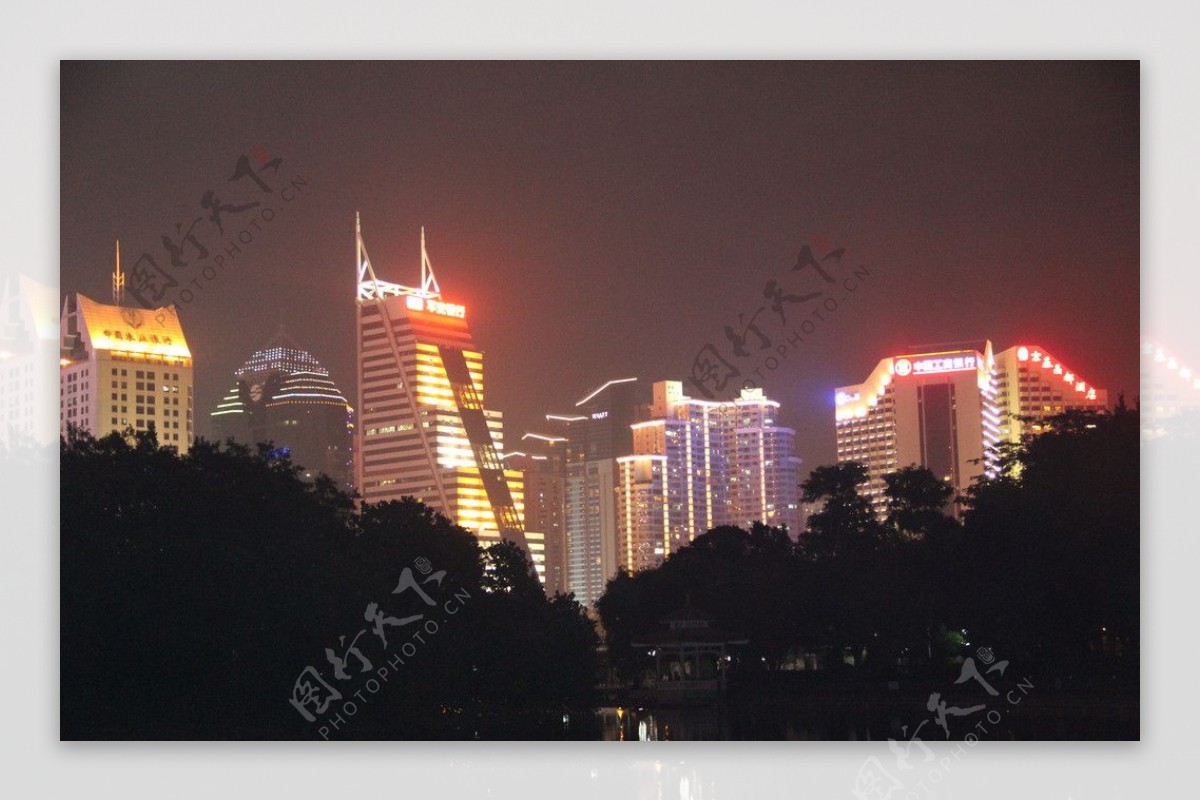 深圳夜景京基大厦图片