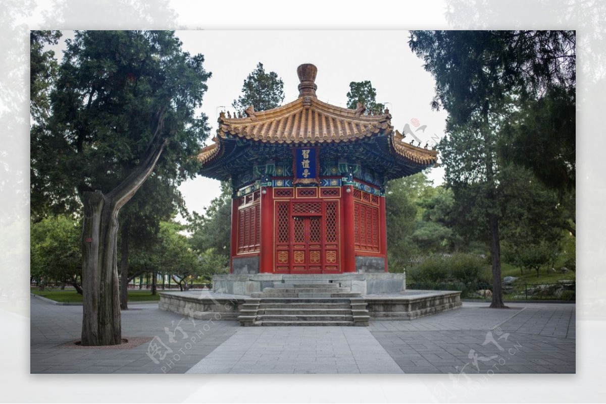 北京中山公园兰亭八柱亭图片
