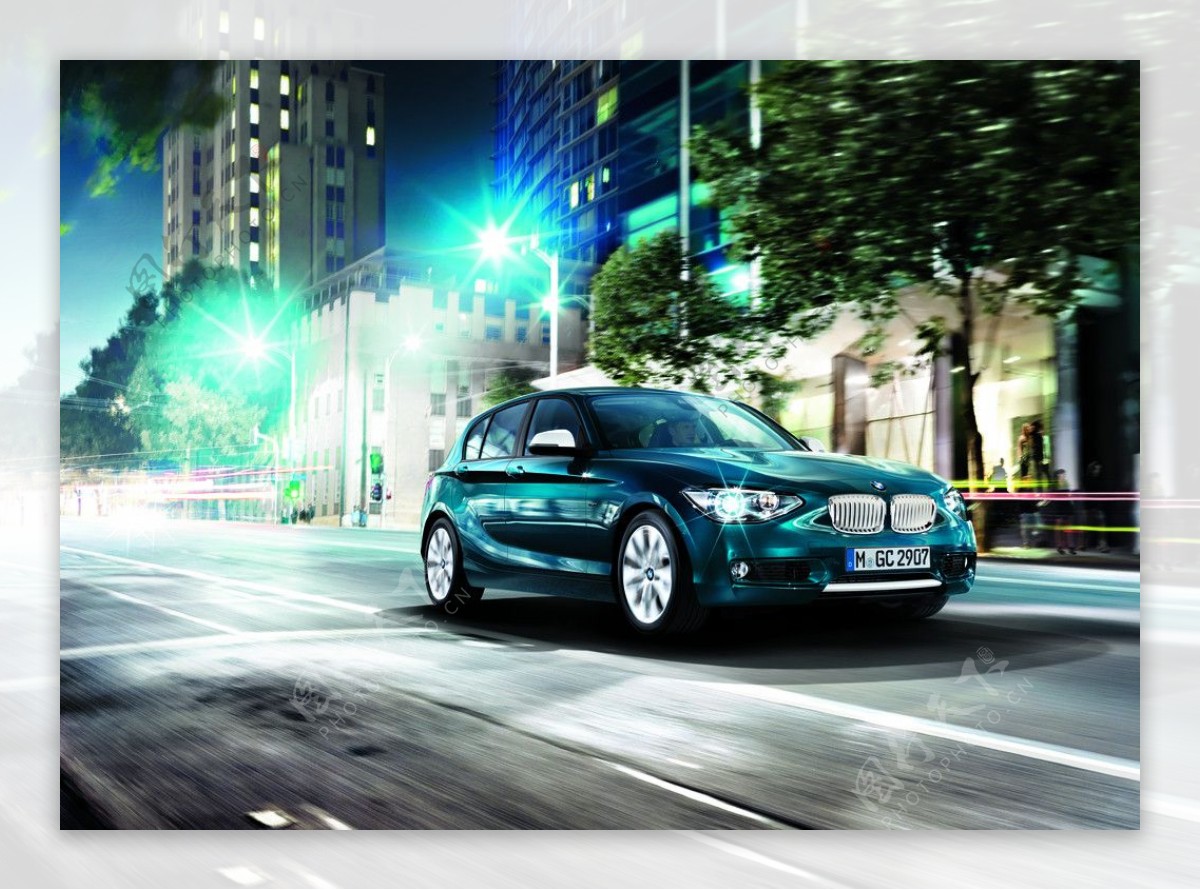 全新高清BMW1系轿车图片