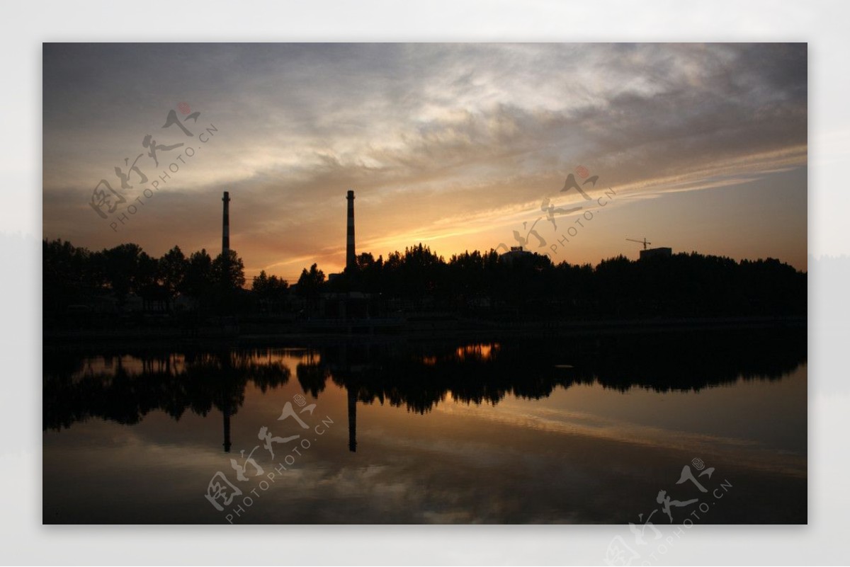 夕阳工业图片