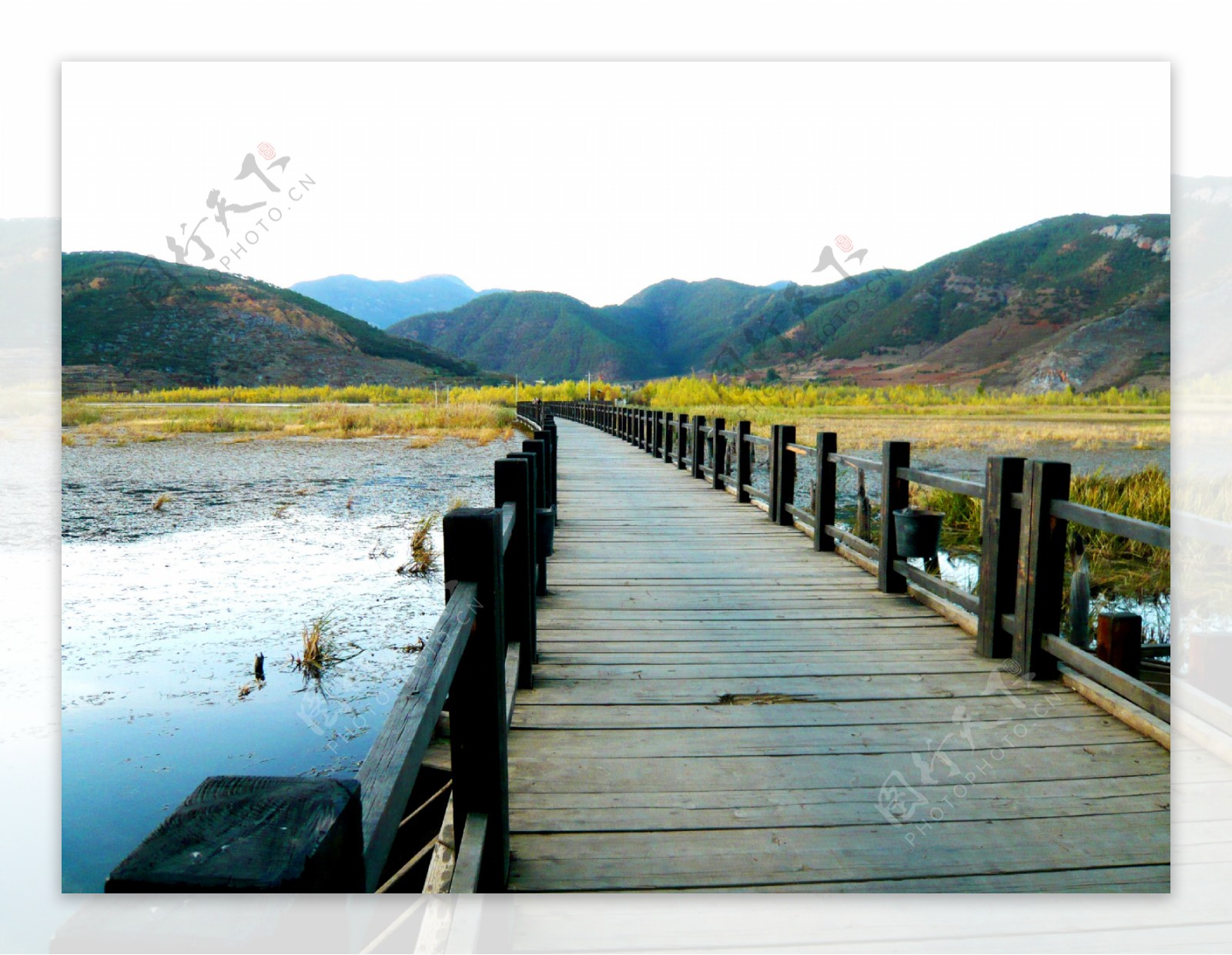 泸沽湖走婚桥图片