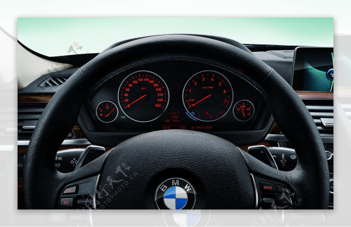 BMW仪表盘图片