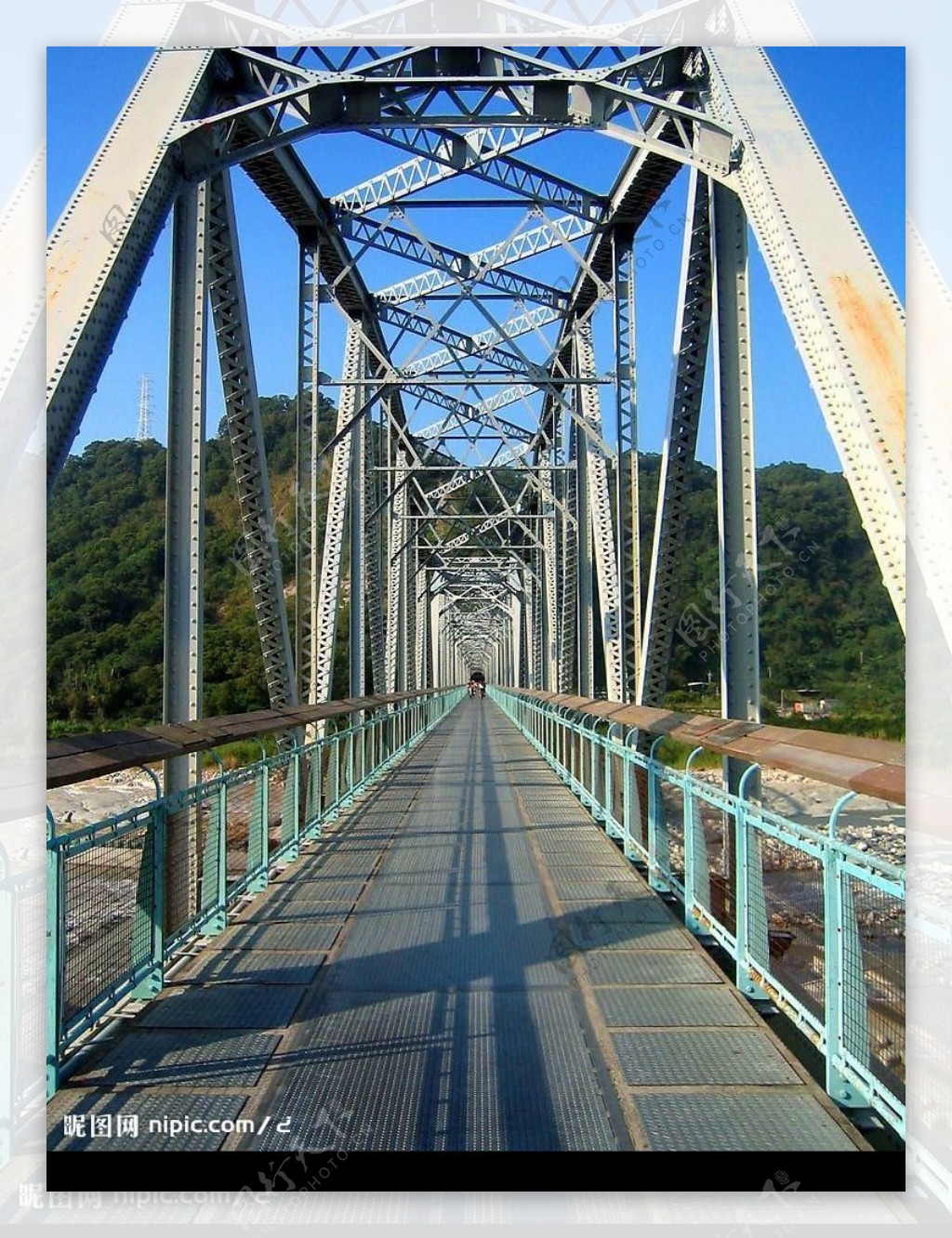 钢桥图片