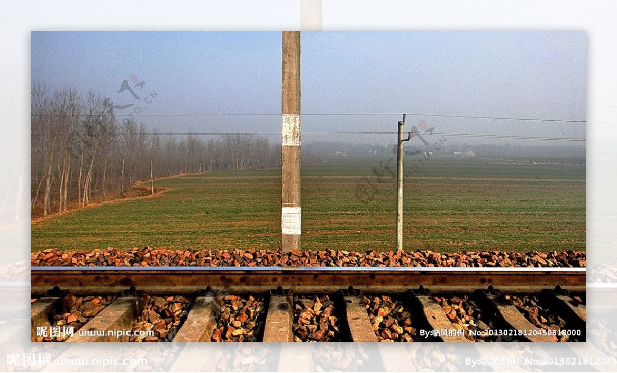 新村的铁道图片