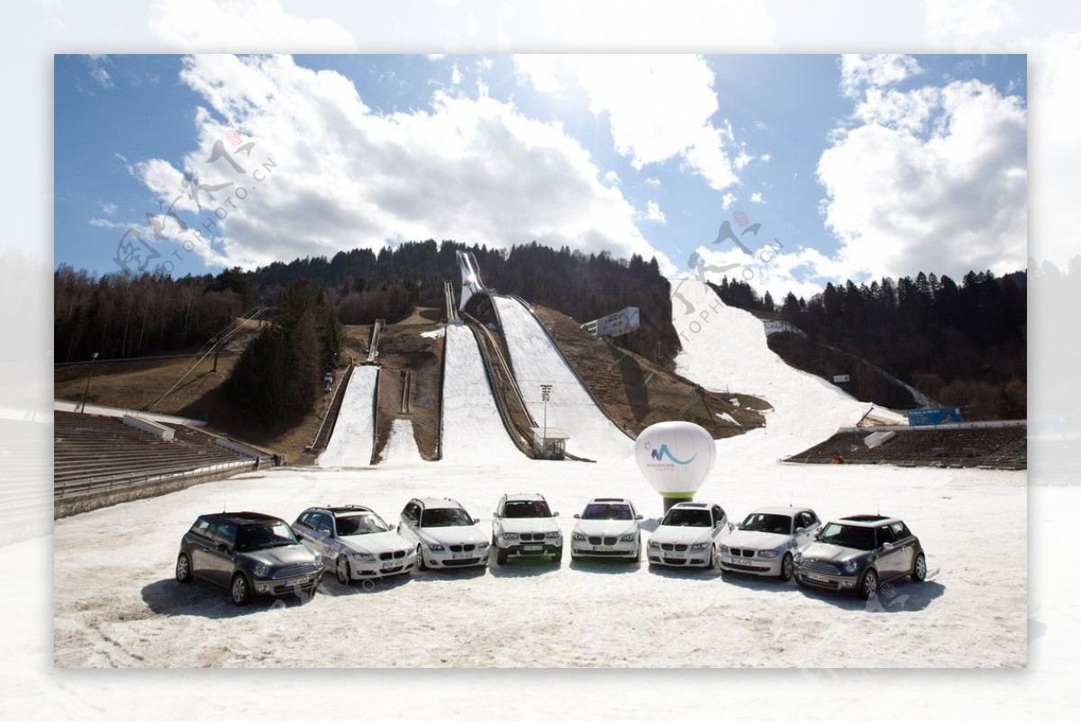 BMW全系车滑雪赛道展示图片